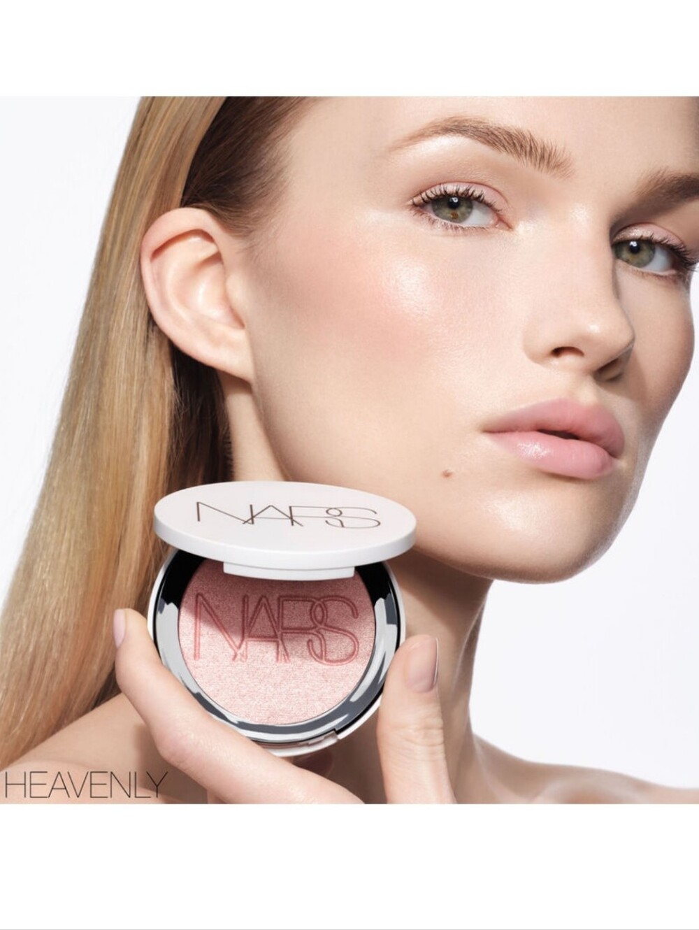 NARS Light Reflecting Luminizing Powder - Picture 7 of 13